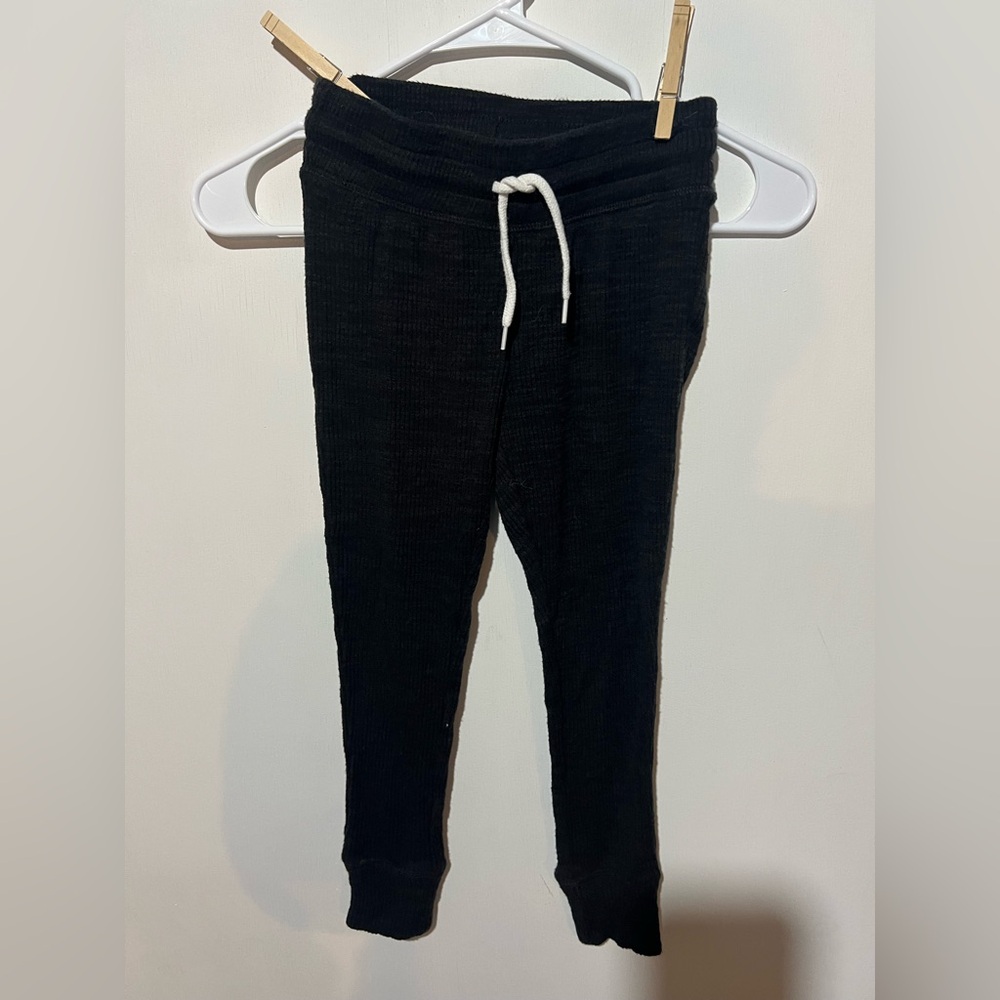 Old Navy Black Joggers - Size S (6-7) - Girls